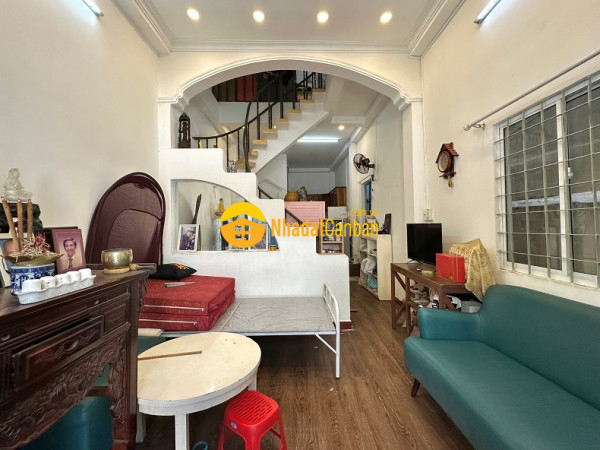 Bán nhà hxh huỳnh văn bánh, p11, phú nhuận, 45m2, 2 tầng, ngang 4,3m