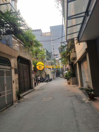 Hiếm phố nam đồng 38m2, 3t, mt8m ô tô tránh giá 13.5 tỷ trung tâm quận đống đa