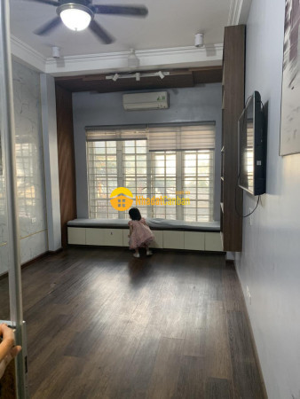 Bán nhà mặt ngõ vỉa hè phố âu cơ,diện tích 40m2,giá 7.3 tỷ