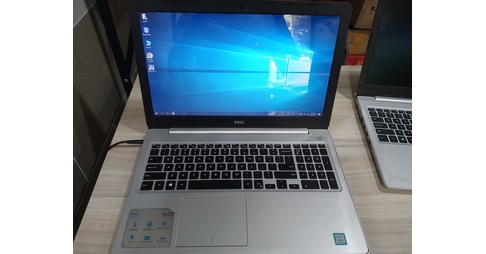 Dell inspiron 5570 ram I7 16GB ssd 256GB siêu khủng, tắt và mở máy chưa tới 5s